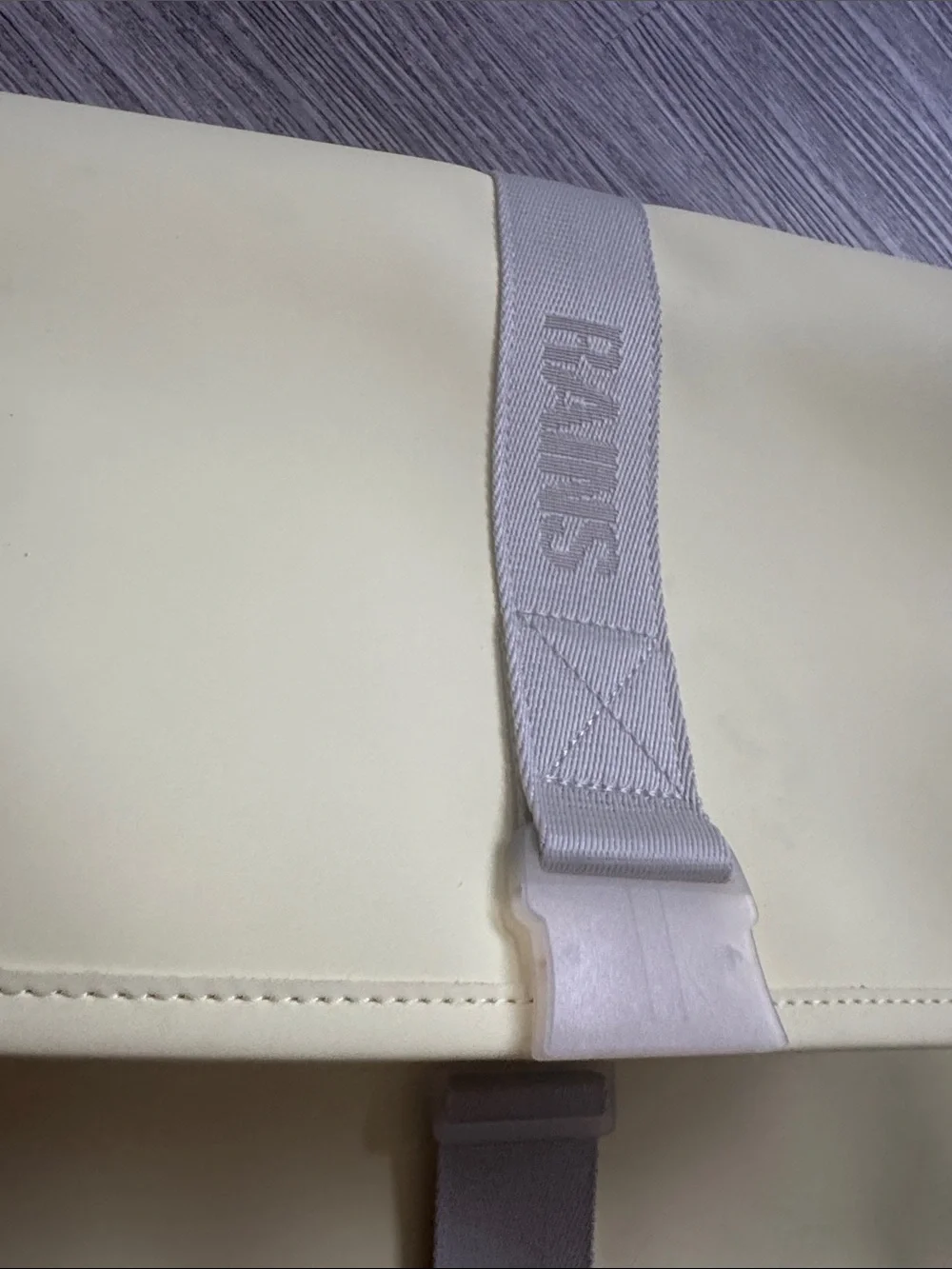 Rains sleek rolltop